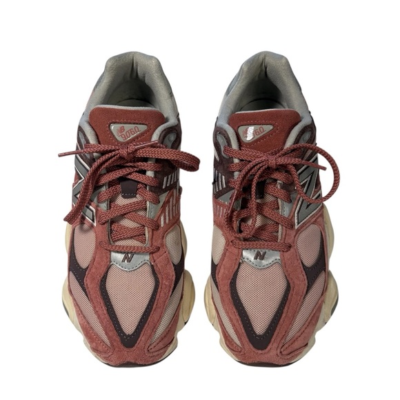 New Balance 9060 Cherry Blossom Size M10/W11.5 with Box - Picture 3 of 8